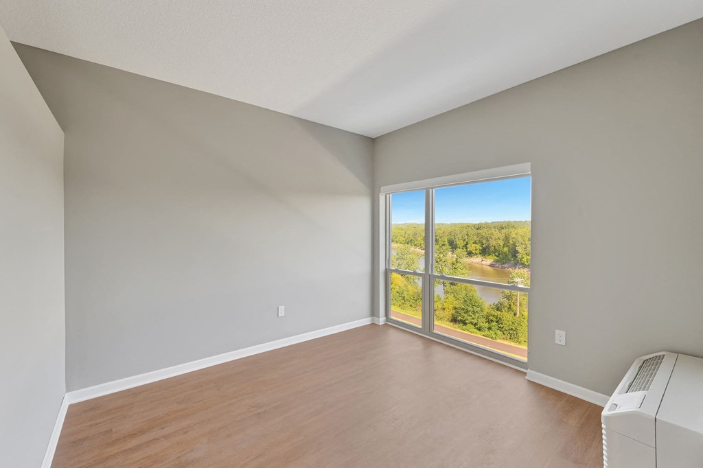 Unfurnished Living Room at Shakopee Flats, Shakopee, MN, 55379