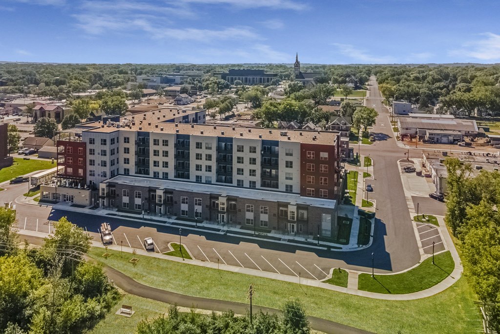 Property Exterior at Shakopee Flats, Shakopee, MN