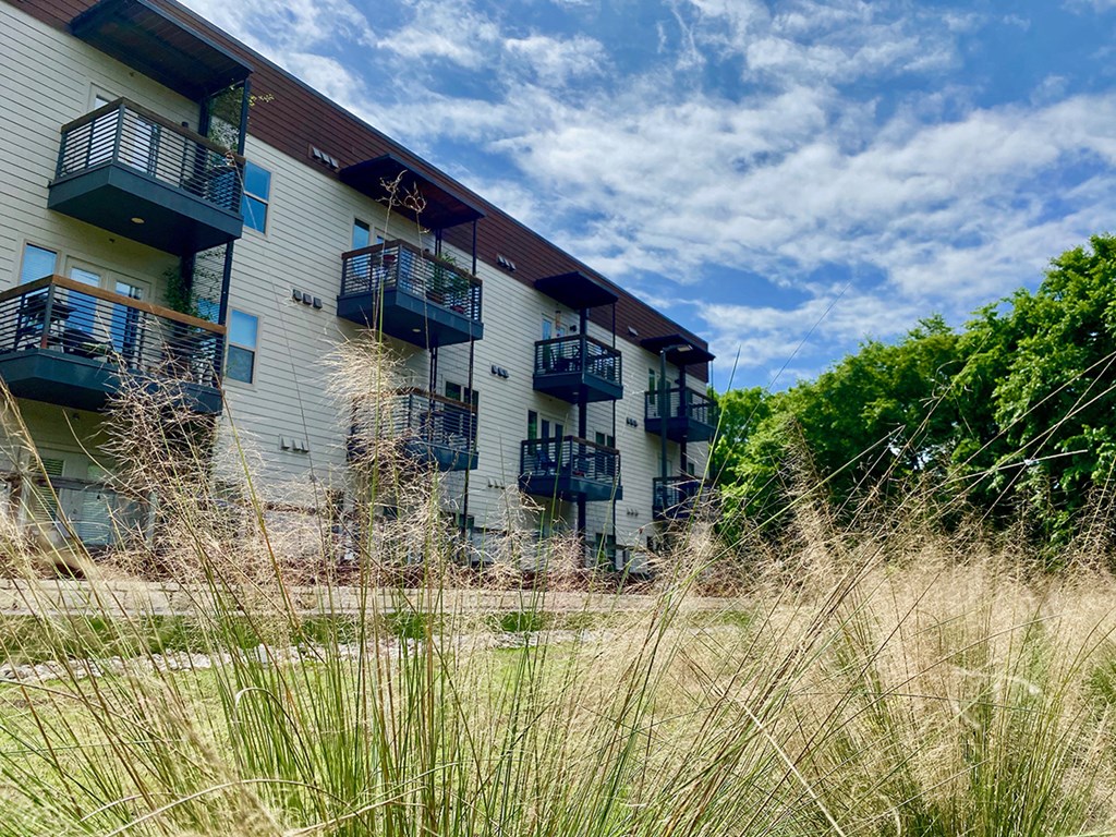 Thornton Flats - Exterior