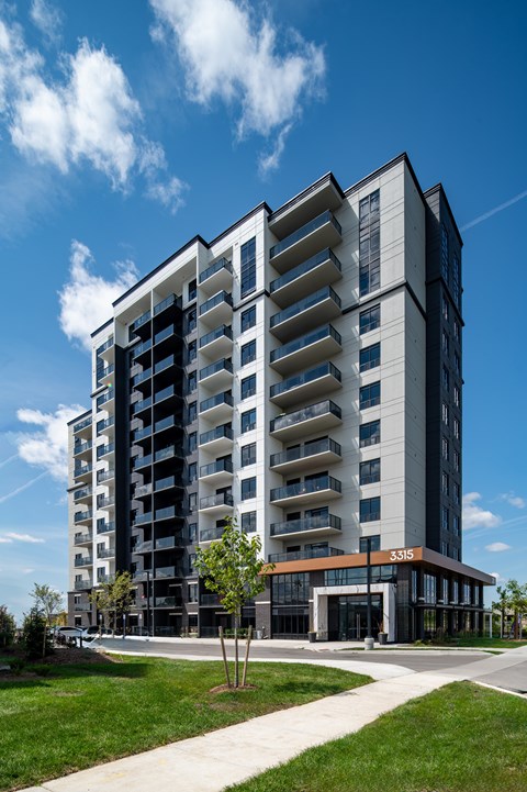 3315 Exterior