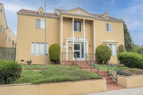 Exterior viewat Beverly Boulevard Apartments, California