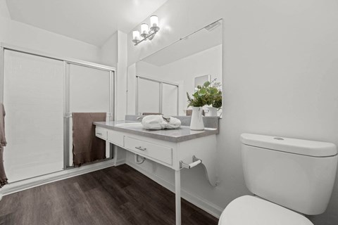 Private Bath at Sunset Square Apartments, West Covina, California