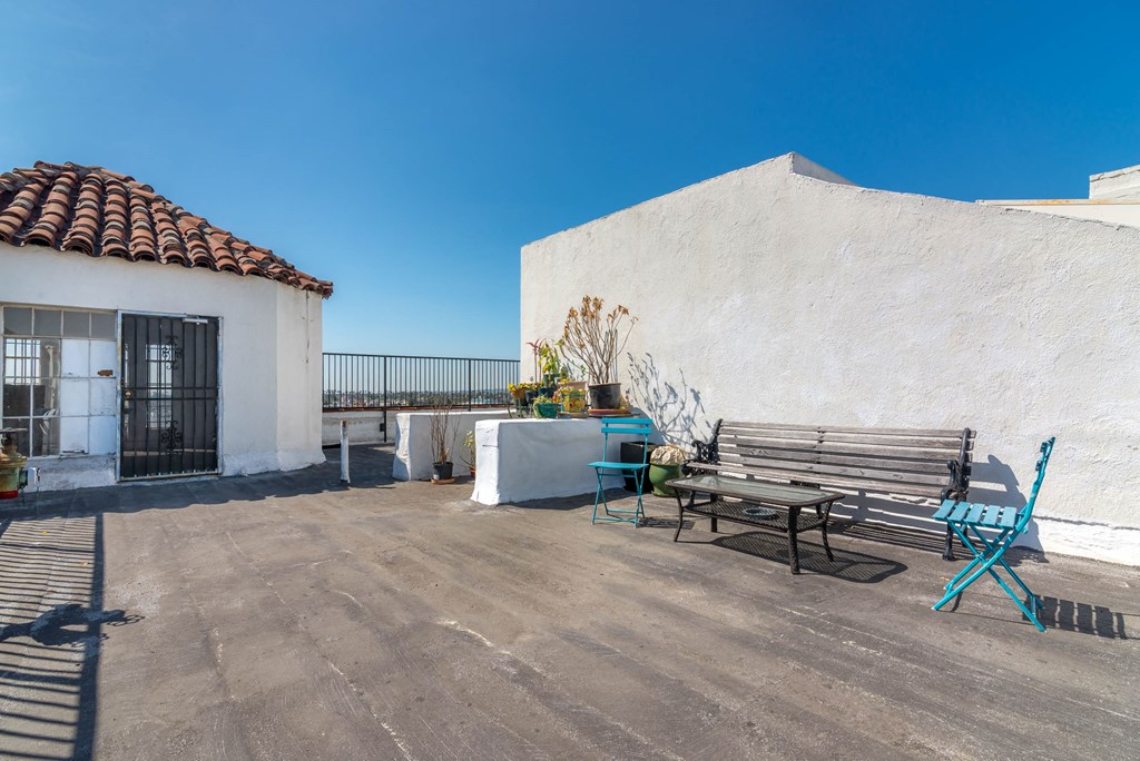 Roof top lounge area
