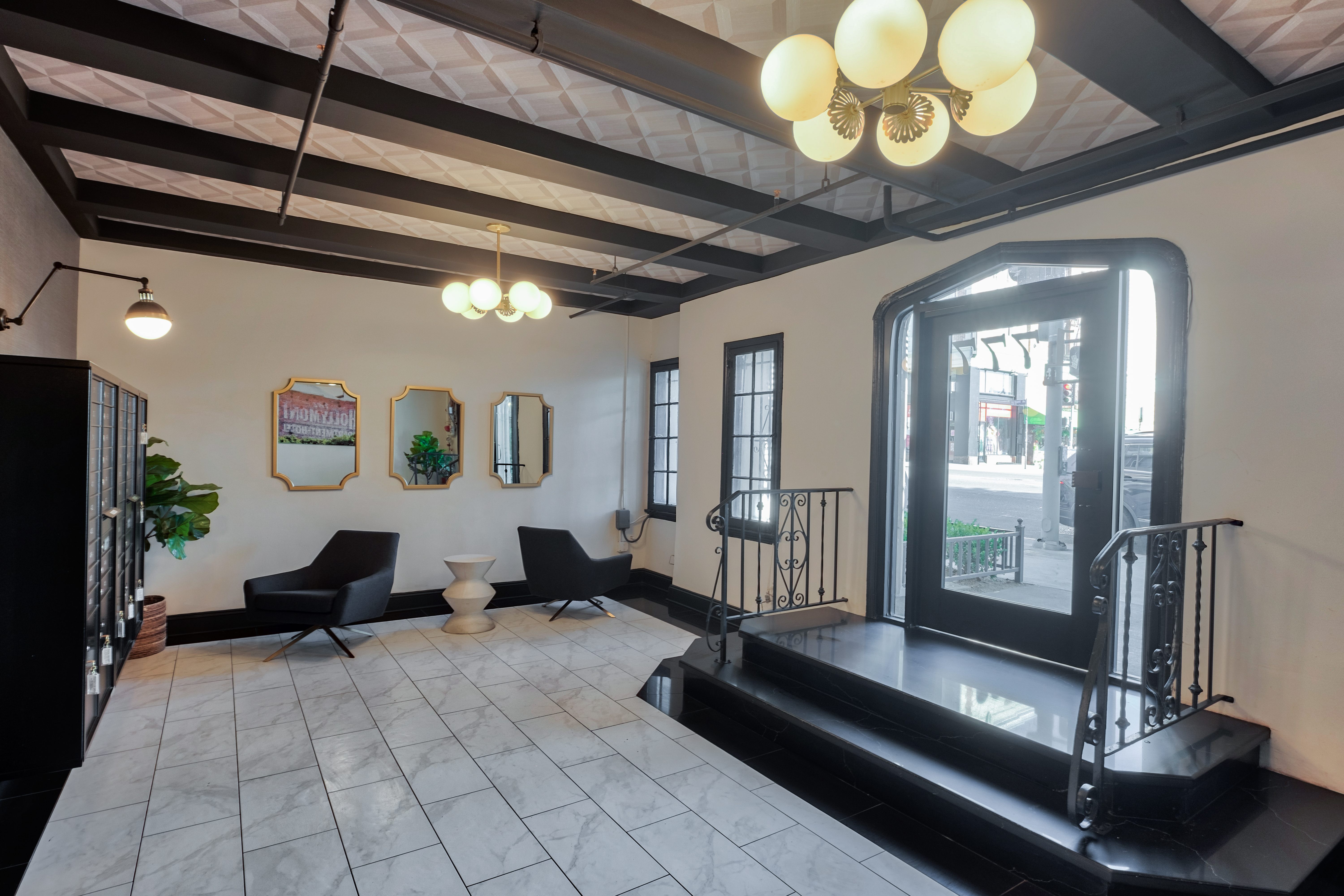 Hollymont Apartments