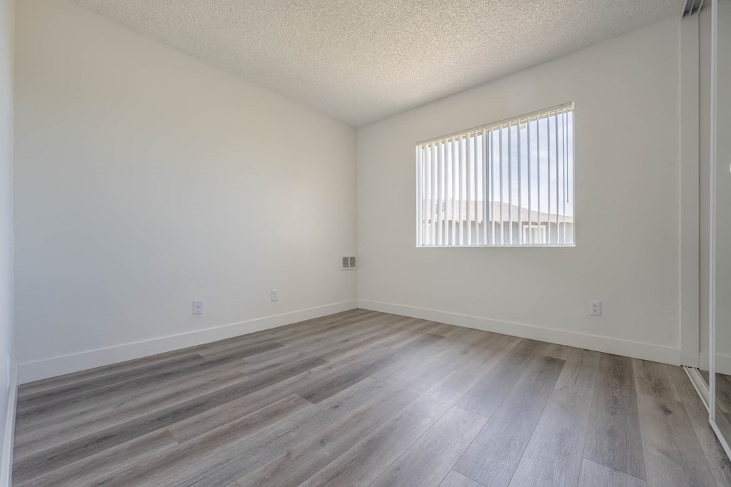 bedroom view at Monterra Ridge Apartments, California,91351