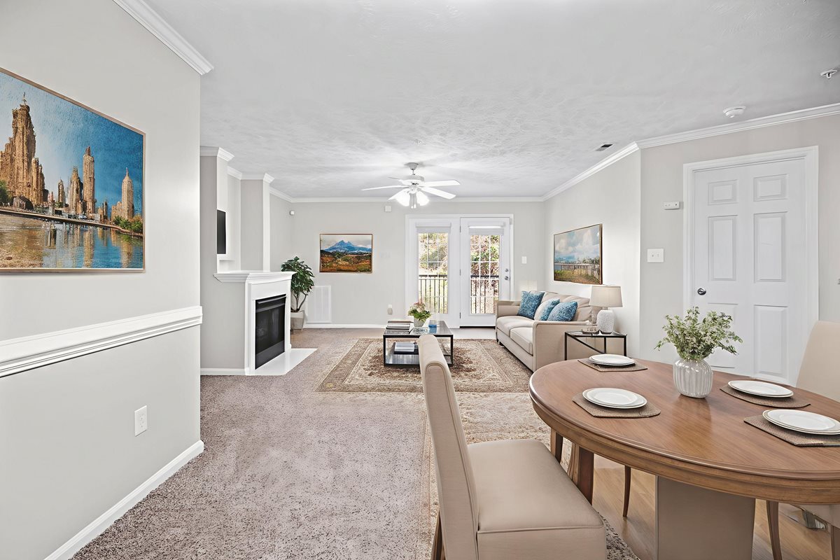 Lakeshore Grande Apartments