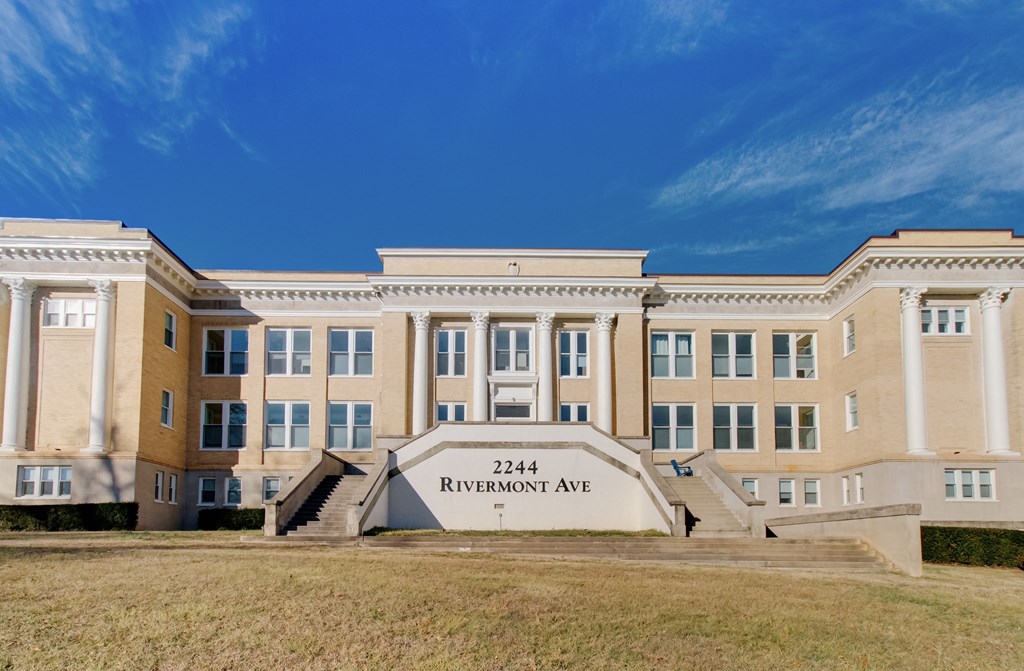 A large building with the number 2244 and the name Rivermont Ave on it.