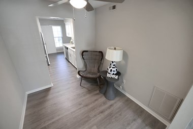 2408 Duck Pond Circle 1-3 Beds Apartment for Rent - Photo Gallery 2