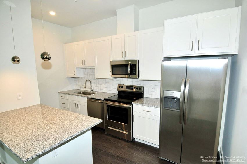 1 Bedroom Kitchen with Peninsula - Photo Gallery