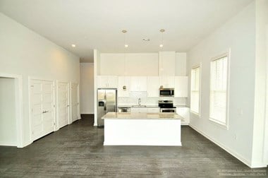 701 Montgomery Street Studio-2 Beds Apartment for Rent - Photo Gallery 2