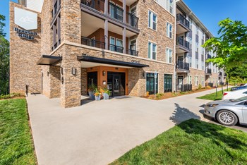 2001 Startown Road 1-3 Beds Apartment for Rent - Photo Gallery 3