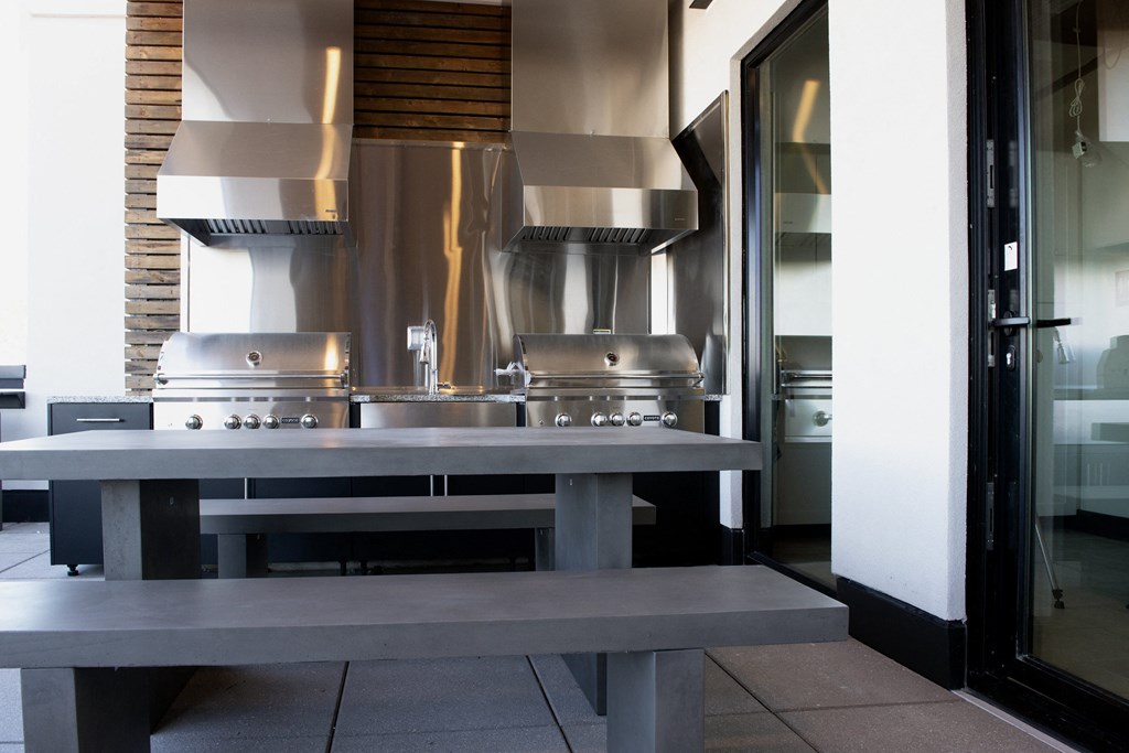 outdoor kitchen BBQ at Skylark, Savannah, GA