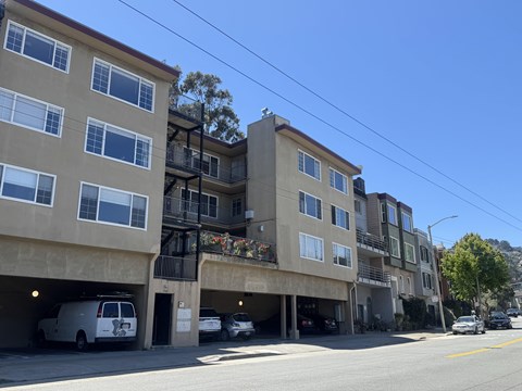 1040 Ashbury Street Studio-3 Beds Apartment for Rent