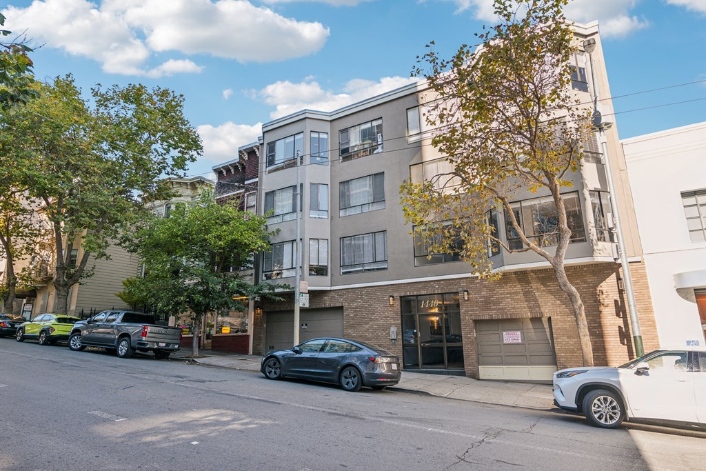 Side exterior view of the apartment building at 1440 Sutter St, San Francisco, CA 94109, USA