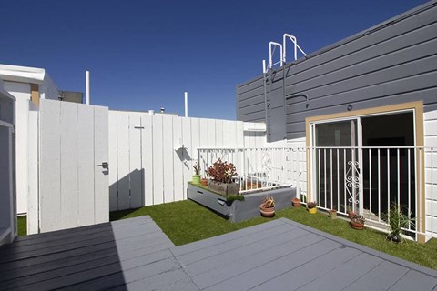 Rooftop deck view of 179 Dolores St, San Francisco, CA 94103, USA