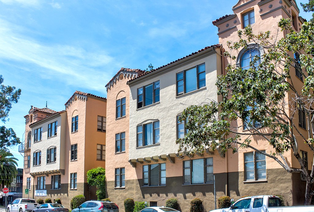 Front view of the apartment building.