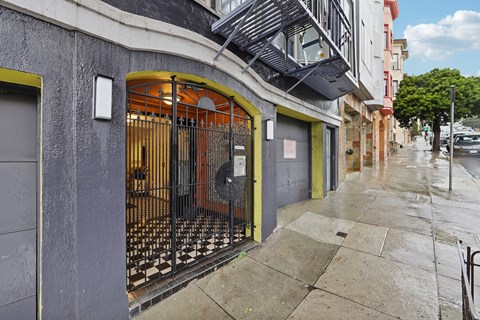 Main entrance door of the apartment building at 1260 Broadway, San Francisco, CA 94109, USA