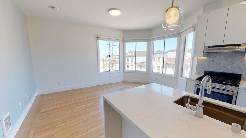 4005 California Street 1-3 Beds Apartment for Rent - Photo Gallery 1