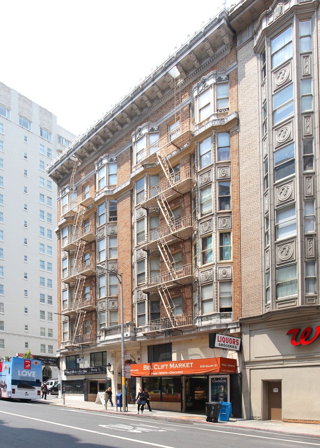 Side exterior view of the apartment building at 520 Geary St, San Francisco, CA 94102, USA