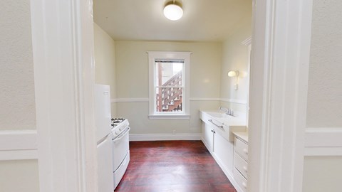 708 Oak Street Studio-2 Beds Apartment for Rent