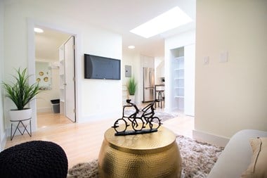 2199 California Street Studio-1 Bed Apartment for Rent - Photo Gallery 1