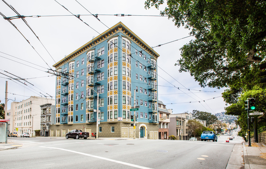 Side exterior view of the apartment building at 500 Stanyan St, San Francisco, CA 94117, USA