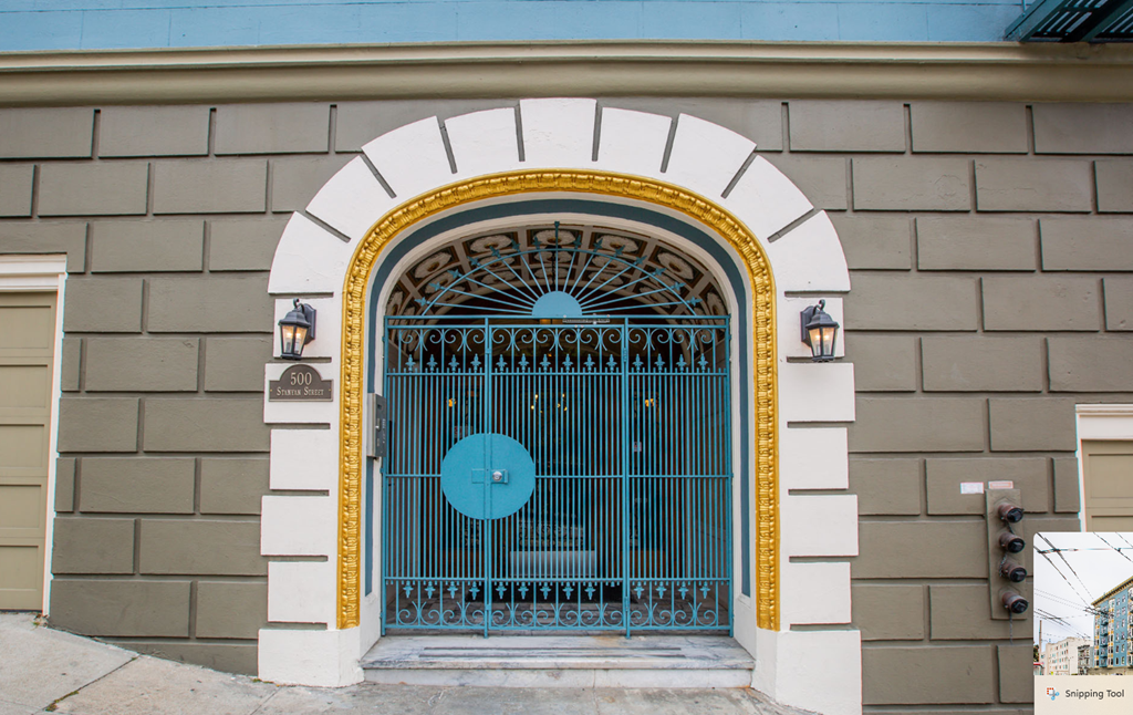 Main entrance door of the apartment building at 500 Stanyan St, San Francisco, CA 94117, USA