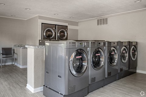 community laundry room with washers and dryers at Glen Hollow,Decatur, GA, 30034