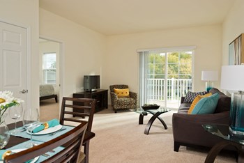 Spruce Living Room - Photo Gallery 6