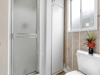 7044 Alabama Street Studio-1 Bed Apartment for Rent - Photo Gallery 17