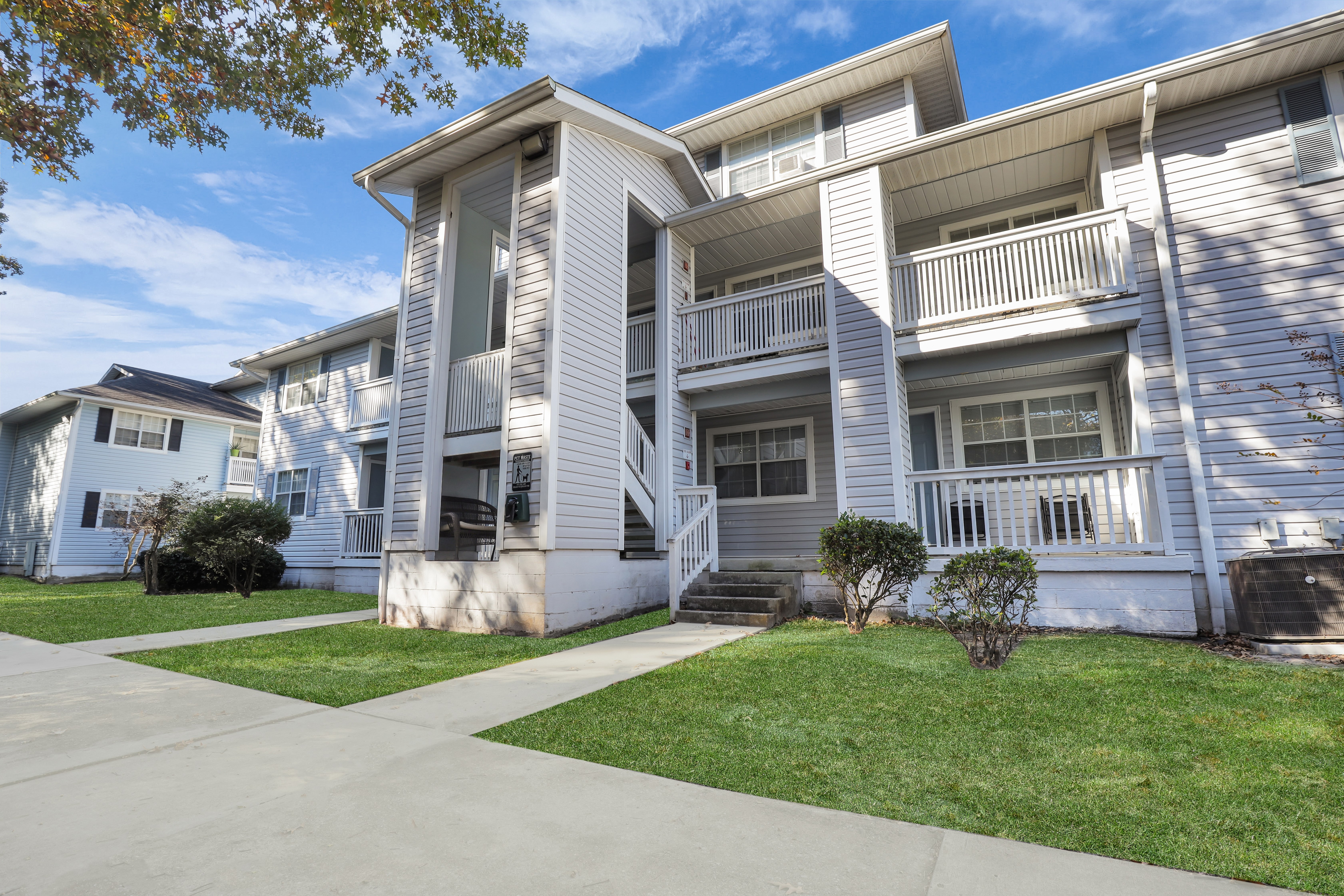 Plantation Oaks Apartments