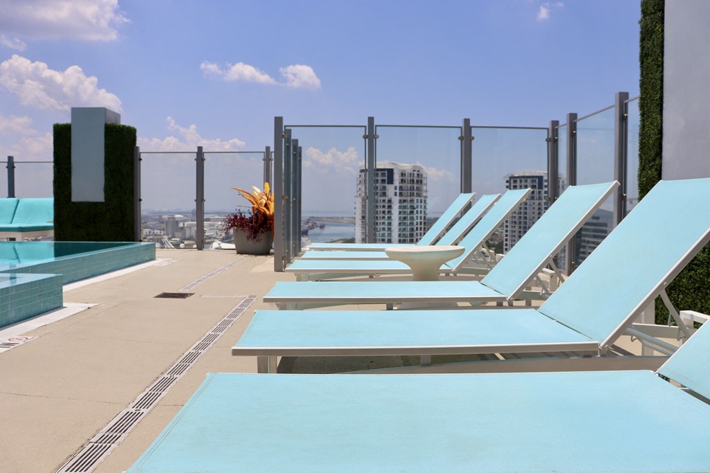 SkyHouse Channelside