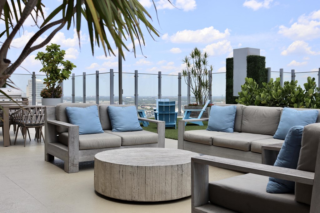 SkyHouse Channelside