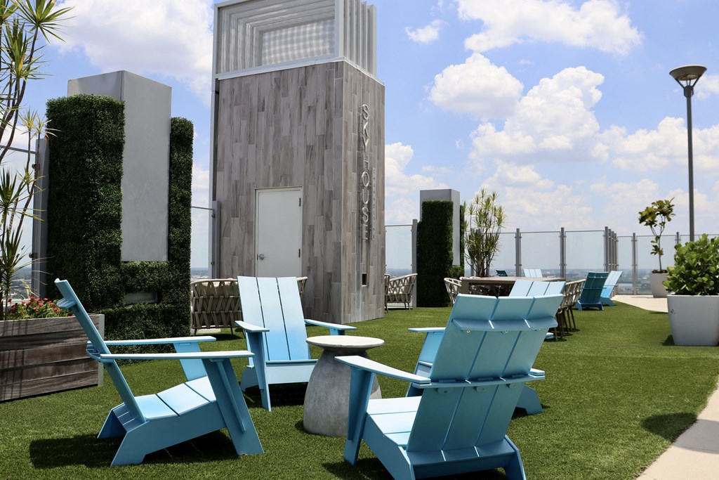 SkyHouse Channelside