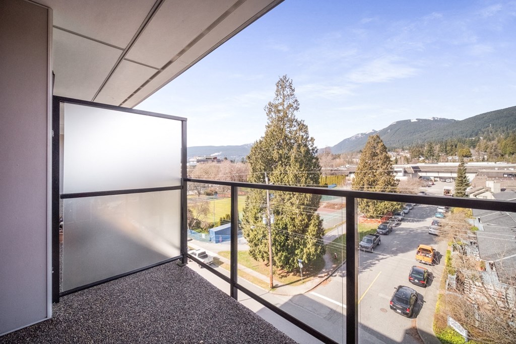 Beautiful mountain view from the spacious balcony