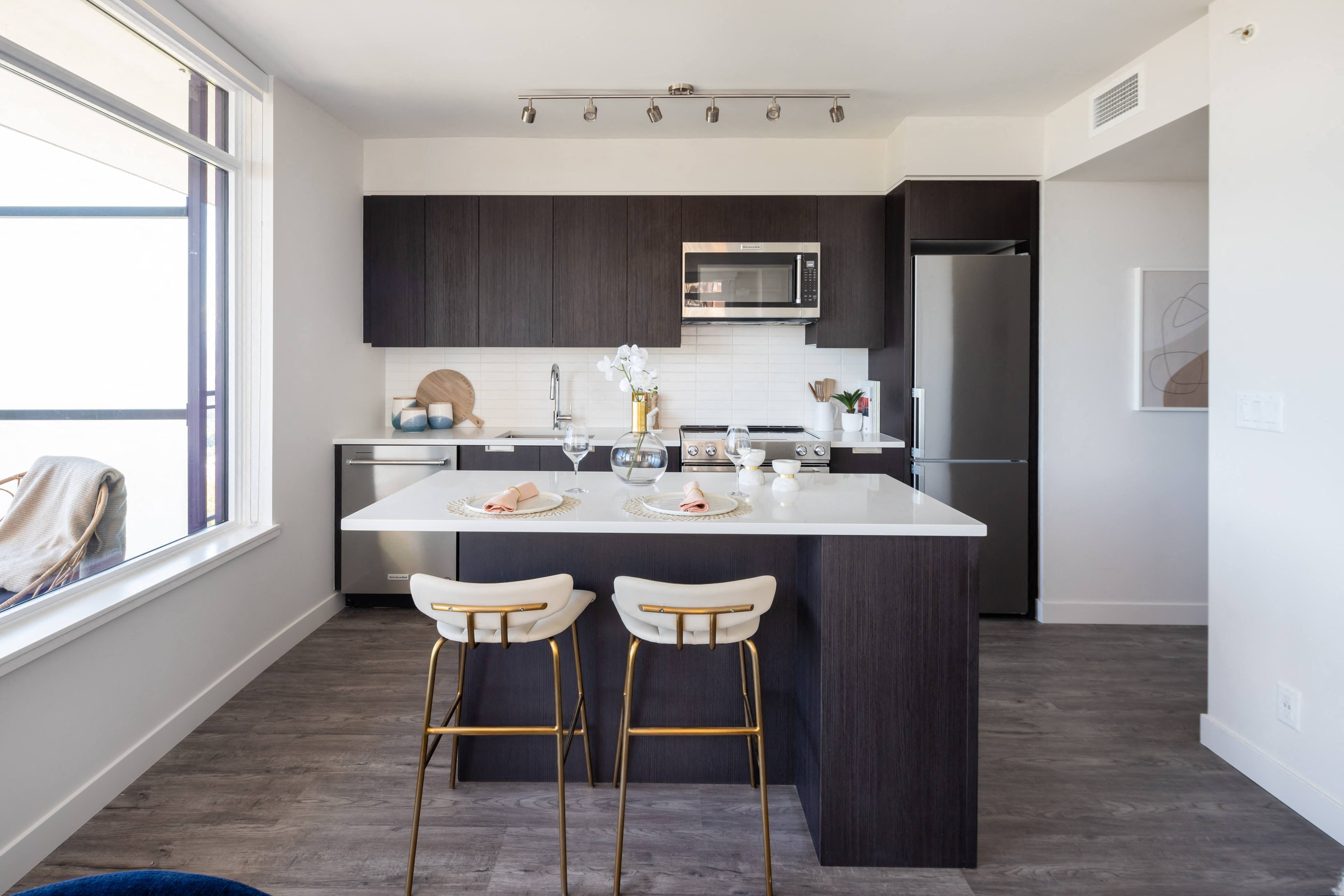 2 bedroom apartment - Hazel, Burnaby - unit 906 2