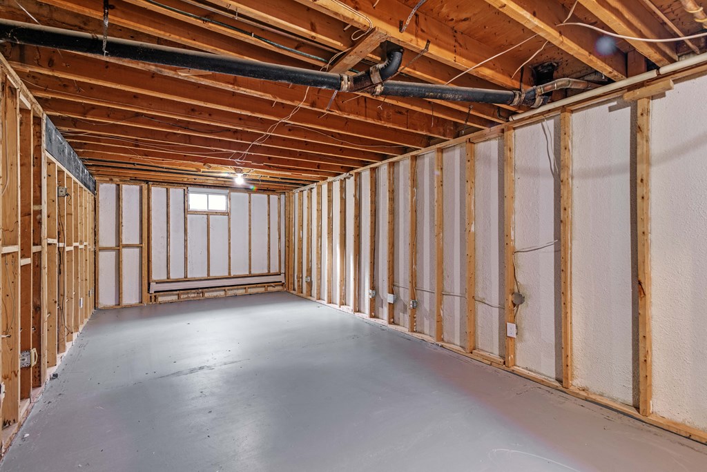 Spacious unfinished basement