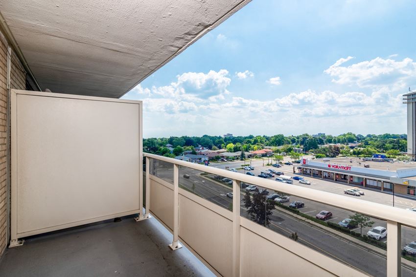 Applewood On The Park Apartments, 1177 Bloor Street East, Mississauga