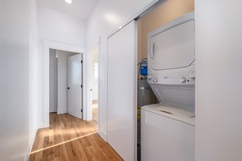 In Unit Laundry - Photo Gallery 7