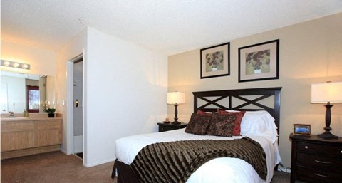 Living room with sofa and tv at Loma Linda Springs, California