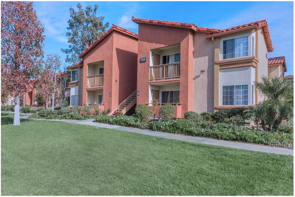 our apartments are located in a quiet neighborhood with a green lawn at Riverview Springs, California