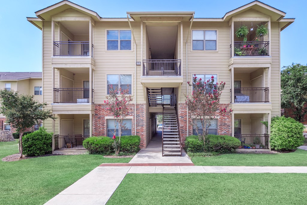 an exterior view at The Villages at Lost Creek, Texas, 78247