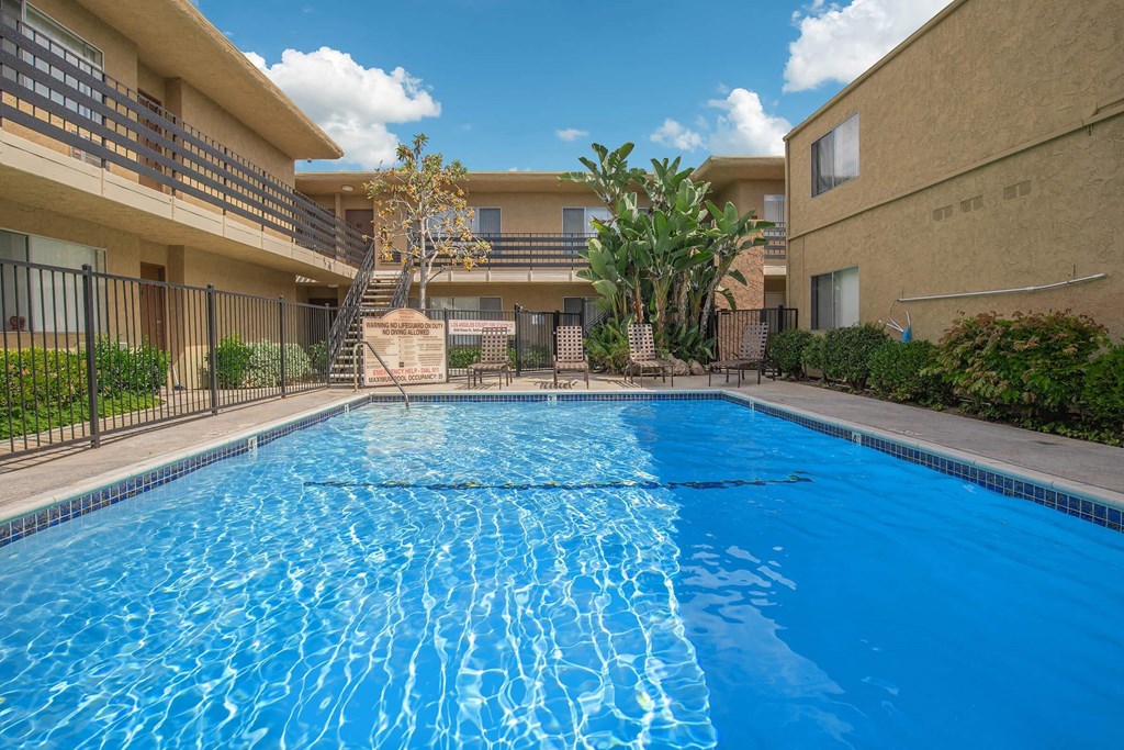 the swimming pool at the villas at obsidian at Villa La Paz Apartments, California, 90706
