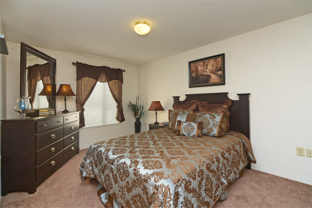 Gorgeous Bedroom at Geary Estates Apartments, MRD Conventional, Grandview Plaza