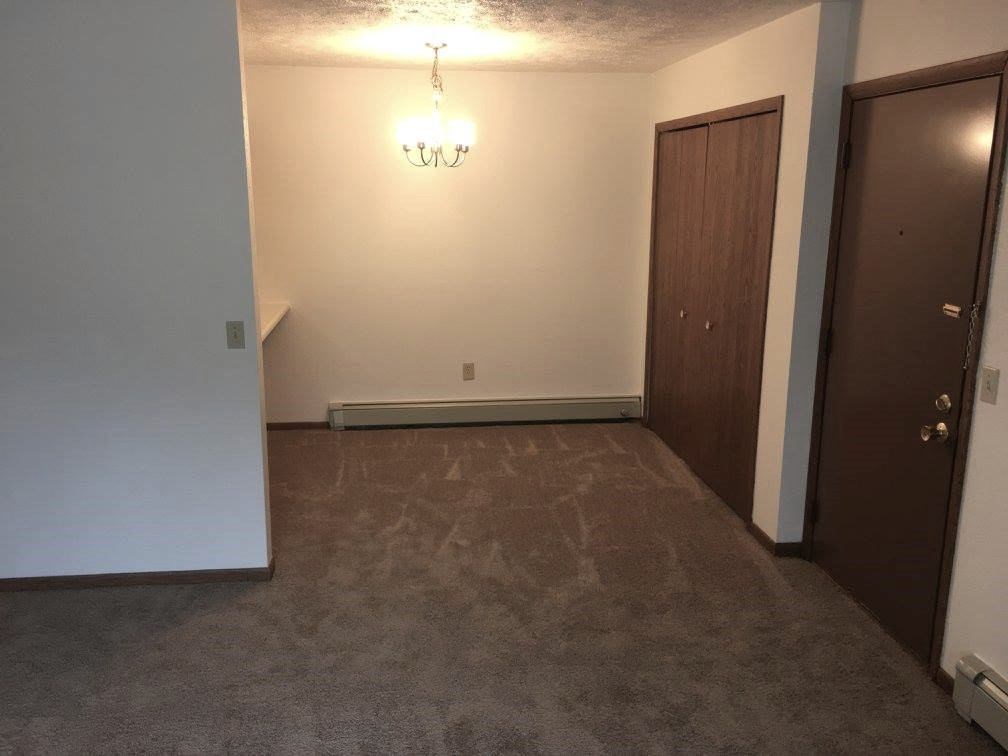 Dining area 120 Vale Street, Cheboygan, MI 49721