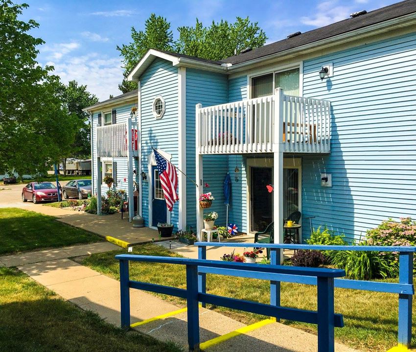 Ellsworth Apartments, 610 S. Hillsdale Street, Homer, MI RentCafe