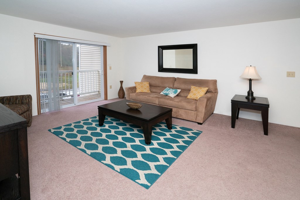 Living Room at Anderson Estates Apartments in Radcliff, KY near Fort Knox
