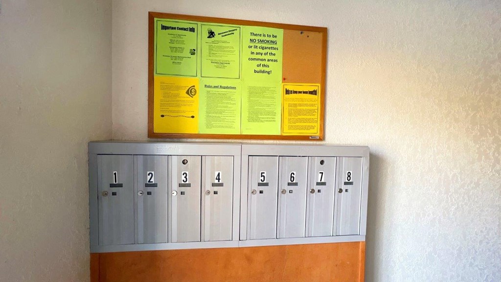 Rousseau Apartments Au Gres MI