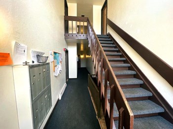 1323 Mackinaw Ave 1-2 Beds Apartment for Rent - Photo Gallery 5