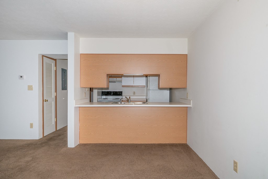 looking into kitchen and hallway Fry Estates 386 Parkers Mill Way, Somerset, KY 42503